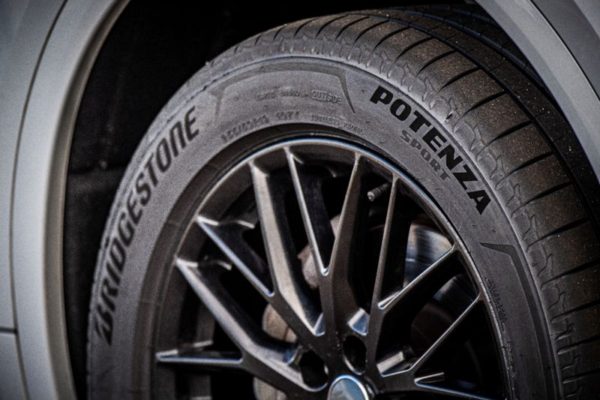 Bridgestone_Potenza_Sport- (1)