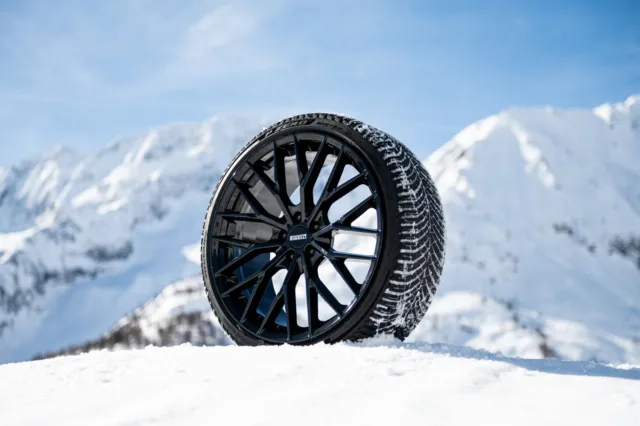 PZERO Winter 2_Pirelli_Tonale_HD-023-2407